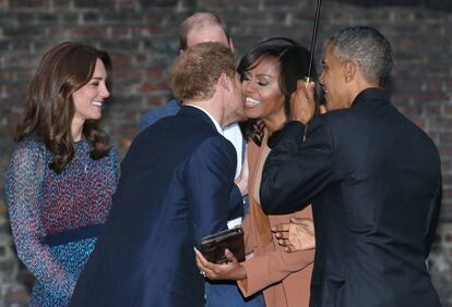 Barack y Michelle Obama en una visita a Inglaterra junto a los duques de Cambridge y Enrique de Inglaterra el pasado abril.