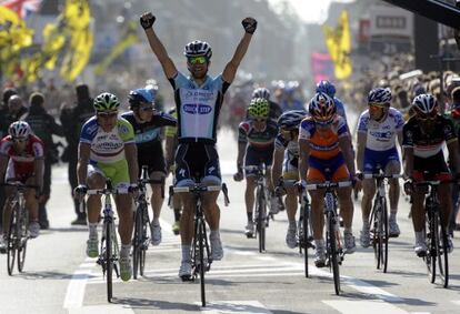 Peter Sagan se impone en el sprint final