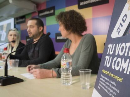 Presentació de la campanya 'Tu votes, tu comptes', promoguda per l'ANC i els comitès de defensa de la república.