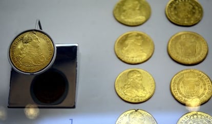 Varias monedas de oro pertenecientes al tesoro de la fragata Nuestra Señora de las Mercedes que se expone en el ARQUA de Cartagena.