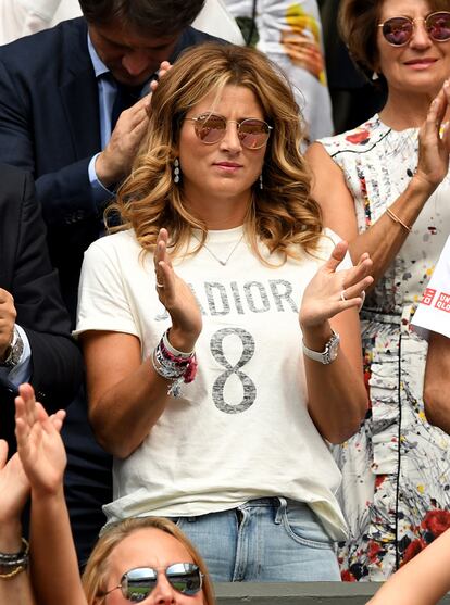 En la grada también hemos podido ver a Mirka Federer animando a su marido, Roger Federer. Mirka ha lucido una camiseta de Dior.