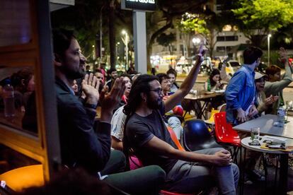 El cara a cara ha acabado en empate. Los comentaristas sostienen que Lula ha ganado el primero de los dos principales bloques, y Bolsonaro el segundo.