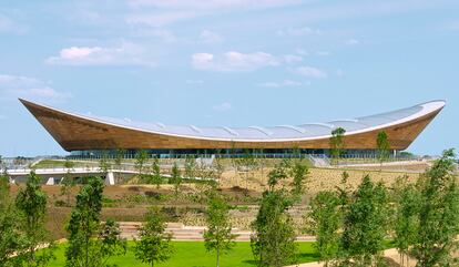 Pringle de Londres.Hopkins Architects ideó el velódromo de Londres, uno de los emblemas de los Juegos Olímpicos de 2012. El edificio es popularmente conocido como el Pringle, por su cubierta con forma de paraboloide hiperbólica.