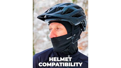 Balaclava em fundo branco