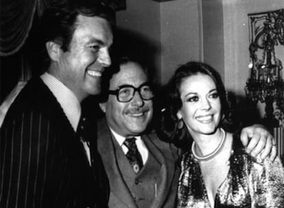 Wagner y Wood, con el escritor Tennessee Williams (centro), en 1976.