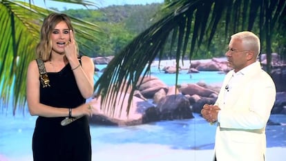 Jorge Javier Vázquez junto a Sandra Barneda en 'Supervivientes'