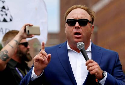 Alex Jones, en la convención republicana de Cleveland en 2016.