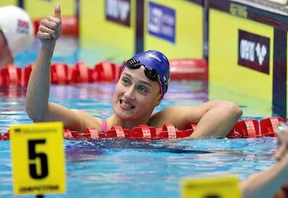 Mireia Belmonte celebra su triunfo.