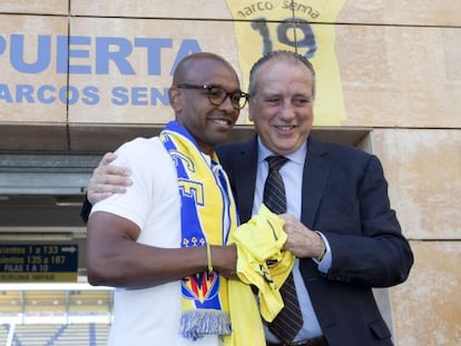 Senna y el presidente del Villarreal, Fernando Roig.