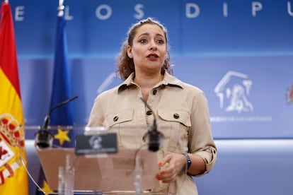 La portavoz parlamentaria del PP, Ester Muñoz, da una rueda de prensa este martes, en el Congreso de los Diputados. 