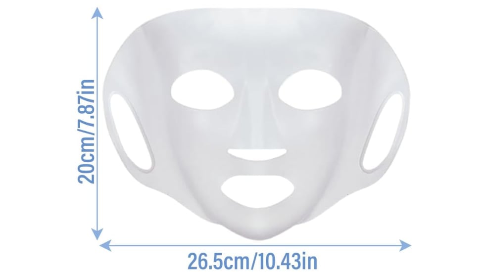 Cuenta con un diseño 3D, por lo que se ajusta bien al rostro. 