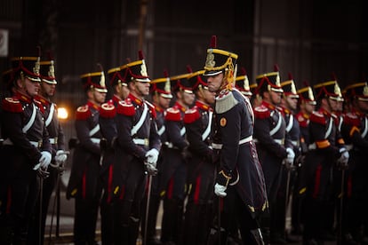 Preparativos en la Catedral para celebrar el Tedeum, en Buenos Aires.