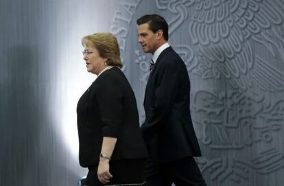 Michelle Bachelet junto a Peña Nieto.