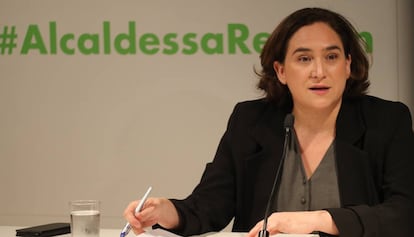 La alcaldesa de Barcelona, Ada Colau, durante la conferencia.