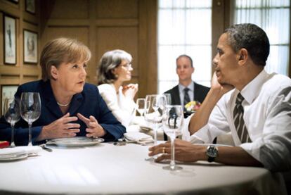 Angela Merkel y Barack Obama, durante una cena privada en un restaurante de Washington, el lunes por la noche.