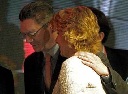 Alberto Ruiz-Gallardón y Esperanza Aguirre, en la asamblea de la patronal madrileña CEIM.