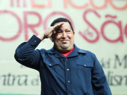  Ch&aacute;vez en el acto de clausura del Foro de Sao Paulo en Caracas.