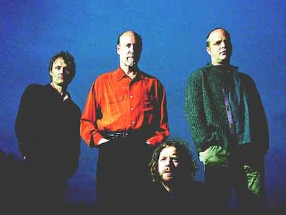 Chris Wood, John Scofield, Billy Martin y John Medeski (de izquierda a derecha).