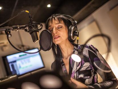 María de Medeiros durante la grabación del disco 'Avanzadoras'.