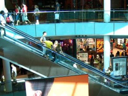 Interior del centro comercial Plenilunio, en Madrid.