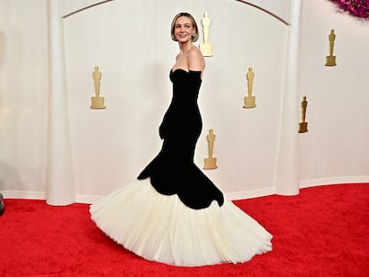 Carey Mulligan a su llegada a la alfombra roja de los Oscar.