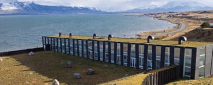 Edificios miméticos o respetuosos con el paisaje.
Hotel Remota, cerca de Puerto Natales, en la Patagonia chilena.