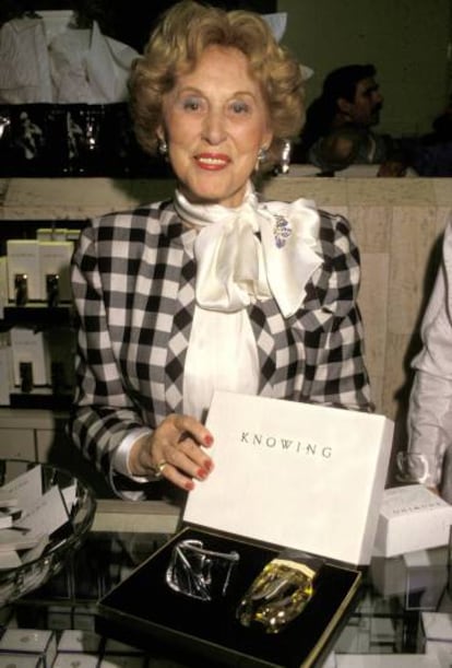 Estee Lauder durante la presentación de su perfume Knowing, en septiembre de 1988.