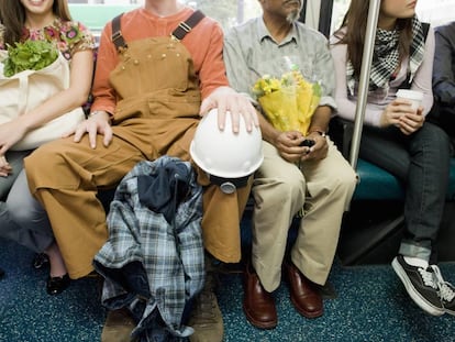 'Manspreading' al transport públic.