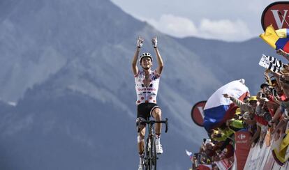 Warren Barguil en su llegada al Izoard.