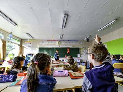 Comienzo de curso en una clase del colegio Pierre Mendes, en Quevreville-la-Poterie, France, en septiembre de 2022.