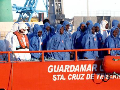 Survivors reach Almería.