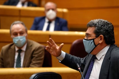 MADRID, 23/02/2021.- El ministro de Ministro de Inclusión, Seguridad Social y Migraciones, José Luis Escrivá, durante su intervención en la sesión de control al Gobierno, esta tarde en el Senado. EFE/ Mariscal