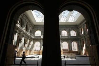 Una vista del claustro de los Jerónimos, ayer, que expondrá esculturas de los Leoni.