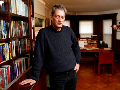 Paul Auster, en su casa de Brooklyn el 29 de diciembre de 2006.