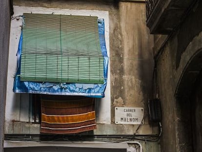 Plaques del carrer del Malnom, al Raval de Barcelona.