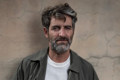 Joan Dausà, fotografiado en la terraza de la redacción de EL PAÍS en Barcelona.

