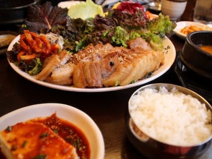 Algunos platos de comida coreana.