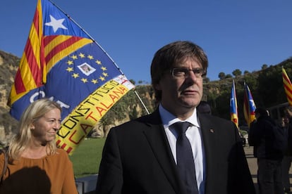 Carles Puigdemont despr&eacute;s de l&#039;acte institucional d&#039;homenatge a Llu&iacute;s Companys. 
 