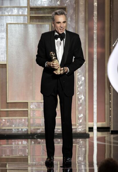 Daniel Day Lewis agradece su premio a mejor actor de drama por la película 'Lincoln'.