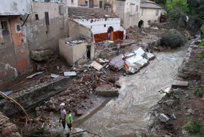 Inmuebles dañados por las inundaciones en Les Arcs sur Argens, en el sureste de Francia.