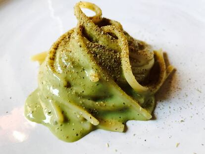LINGUINI CON PISTACHOS / CAPEL
