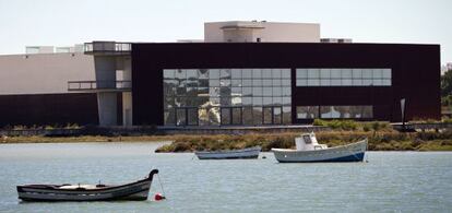 Edificio proyectado para el Parque de la Historia en el Mar, en San Fernando (Cádiz).