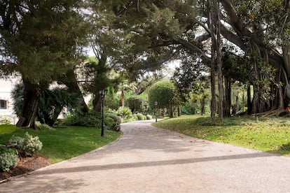 Interior de Villa Nellcote, donde residieron los Rolling Stones durante 1971. 