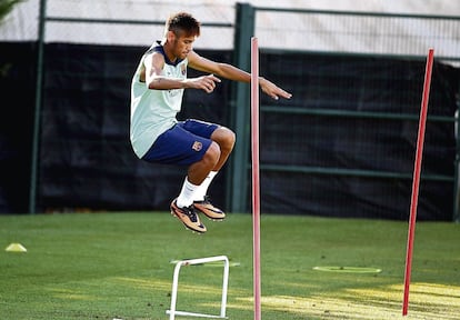 El jugador durante un entrenamiento del Barcelona, el 1 de agosto de 2013.