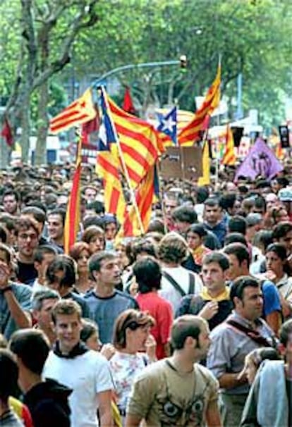 Manifestantes independentistas, ayer en Barcelona.