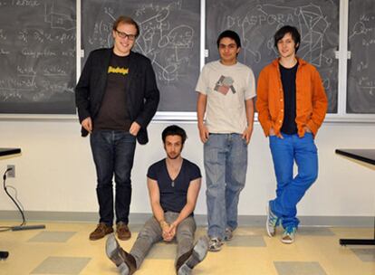 De izquierda a derecha, Maxwell, Daniel, Raphael e Ilya, en su universidad neoyorquina.