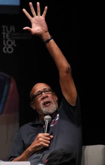 John Carlos, durante la tertulia.