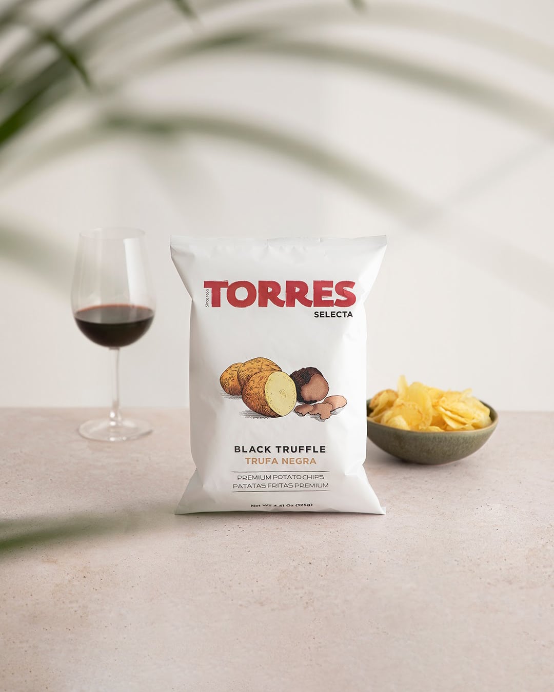 Patatas Torres, los otros ‘snacks’ españoles que han conquistado el mundo más allá de las Bonilla 1 Las patatas sabor a trufa negra son las más vendidas en EE UU. Imagen proporcionada por la empresa.