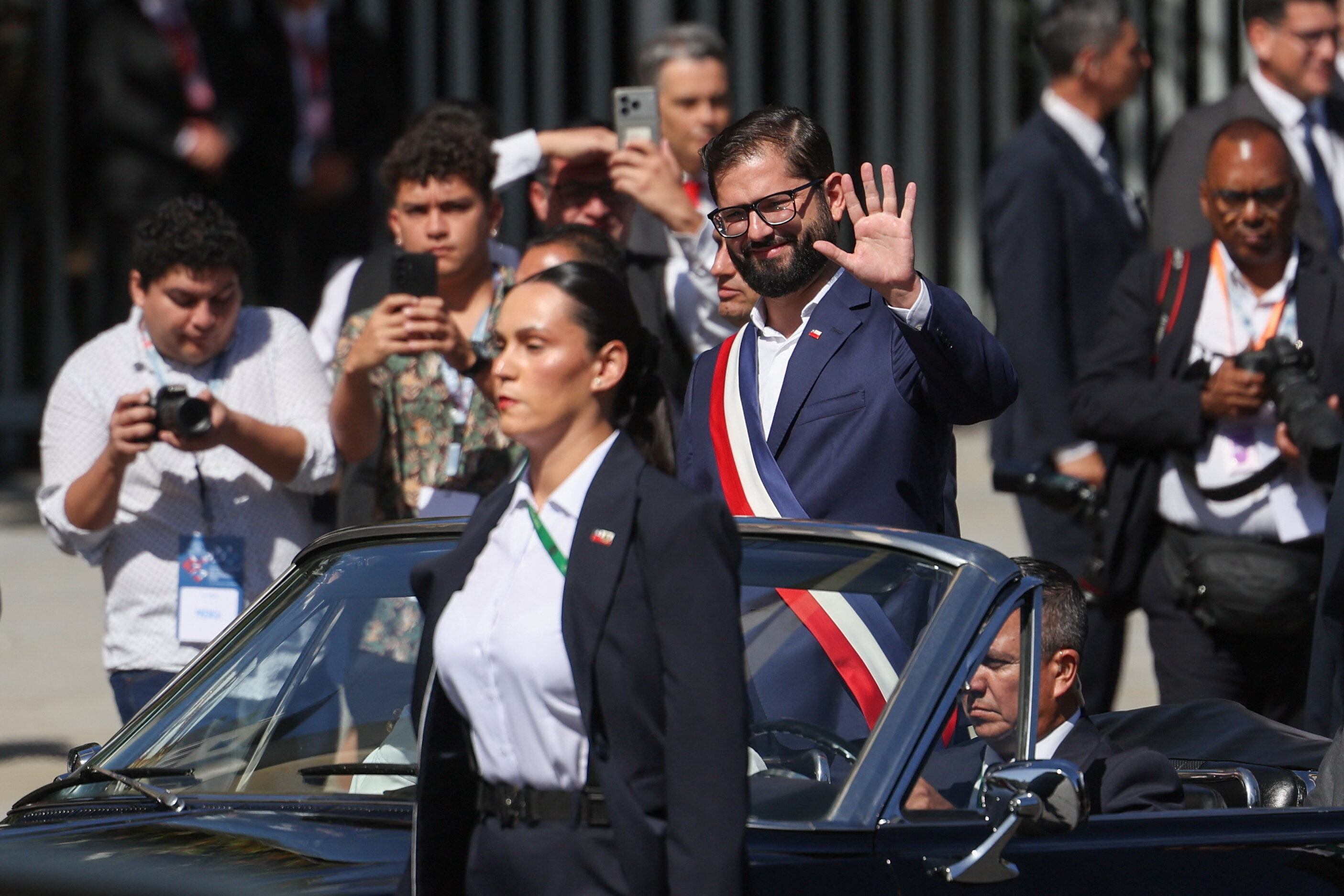 Gabriel Boric a su llegada al Congreso de Valparaíso.