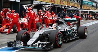 Lewis Hamilton, este sábado en el circuito de Melbourne.